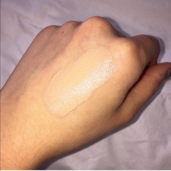 โผ๏ธLAST ONE!!โณGG Long Wear Mineral Foundation ๏ฉ๏ผ - Picture 3 of 8